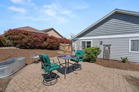 467 N Deanjou Avenue Eagle Point OR 97524