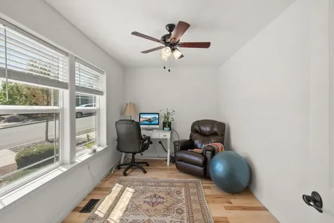 467 N Deanjou Avenue Eagle Point OR 97524