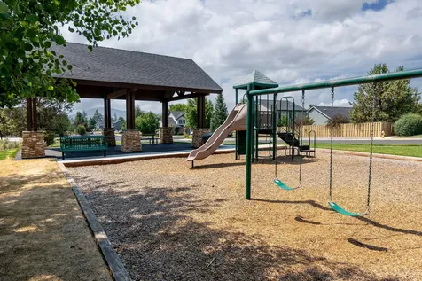 2744 SW 47th Street Redmond OR 97756