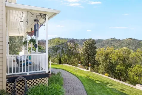 2875 Mel Lowe Lane Medford OR 97501