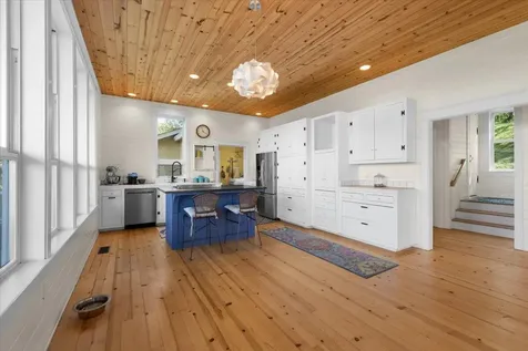 2875 Mel Lowe Lane Medford OR 97501