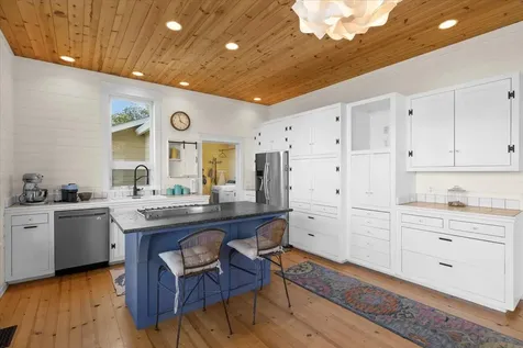 2875 Mel Lowe Lane Medford OR 97501