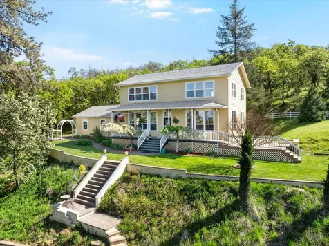 2875 Mel Lowe Lane Medford OR 97501