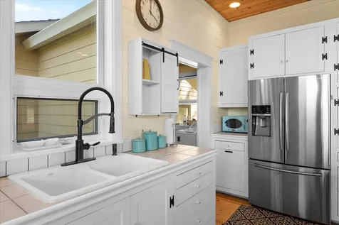 2875 Mel Lowe Lane Medford OR 97501
