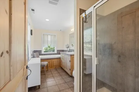 2875 Mel Lowe Lane Medford OR 97501