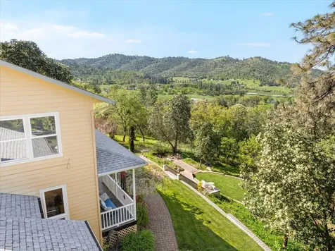 2875 Mel Lowe Lane Medford OR 97501