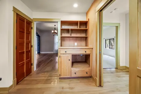 558 Holly Street Ashland OR 97520