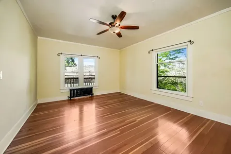 558 Holly Street Ashland OR 97520