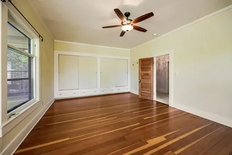 558 Holly Street Ashland OR 97520
