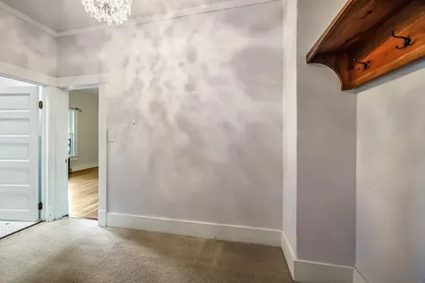 558 Holly Street Ashland OR 97520