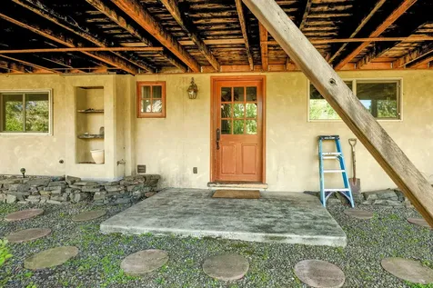 558 Holly Street Ashland OR 97520