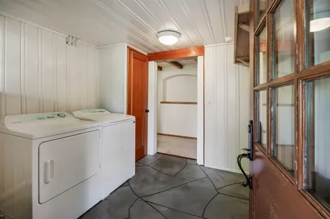 558 Holly Street Ashland OR 97520