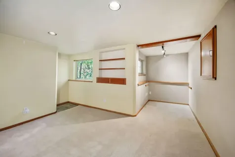 558 Holly Street Ashland OR 97520
