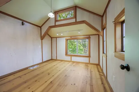 558 Holly Street Ashland OR 97520
