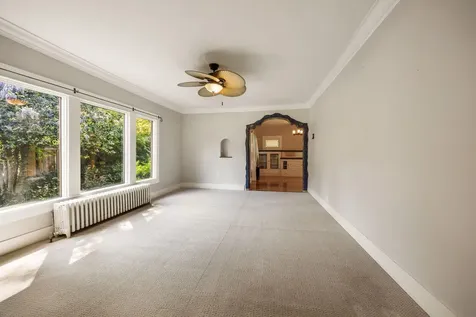 558 Holly Street Ashland OR 97520
