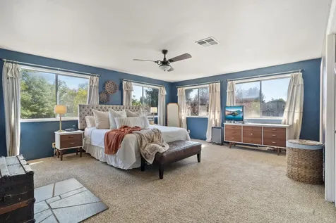 332 N 2nd Street Central Point OR 97502
