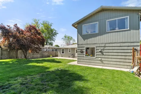 332 N 2nd Street Central Point OR 97502