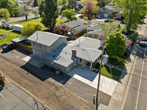 332 N 2nd Street Central Point OR 97502