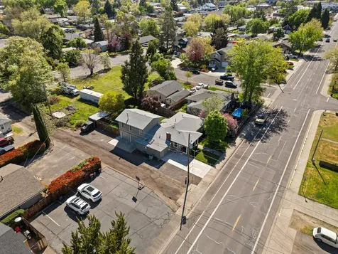 332 N 2nd Street Central Point OR 97502