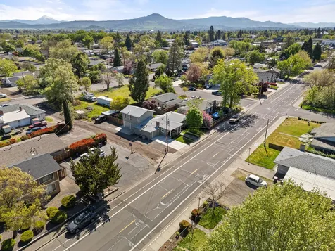 332 N 2nd Street Central Point OR 97502