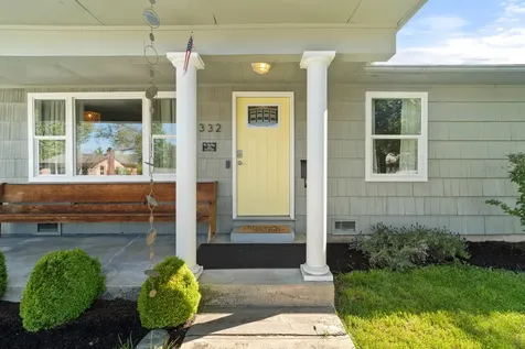 332 N 2nd Street Central Point OR 97502