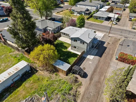 332 N 2nd Street Central Point OR 97502
