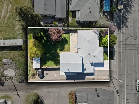 332 N 2nd Street Central Point OR 97502