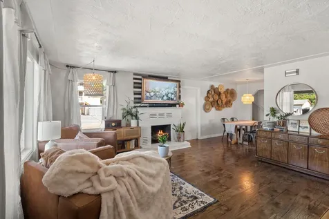 332 N 2nd Street Central Point OR 97502
