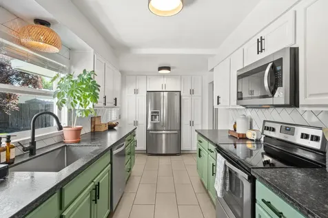 332 N 2nd Street Central Point OR 97502
