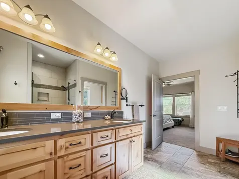 323 NW Saddle Ridge Loop Prineville OR 97754