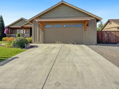 323 NW Saddle Ridge Loop Prineville OR 97754