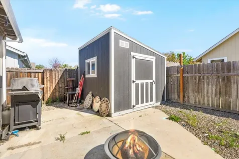1049 Worchester Drive Medford OR 97501