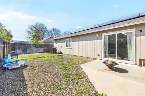 1049 Worchester Drive Medford OR 97501