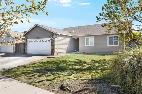 1049 Worchester Drive Medford OR 97501