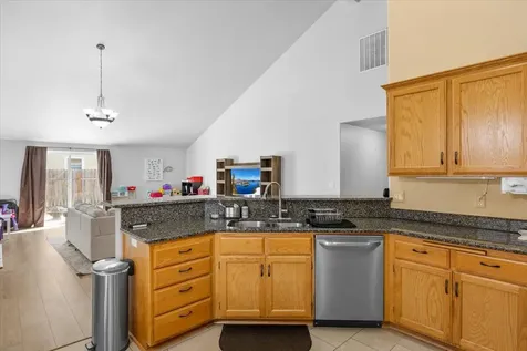 1049 Worchester Drive Medford OR 97501