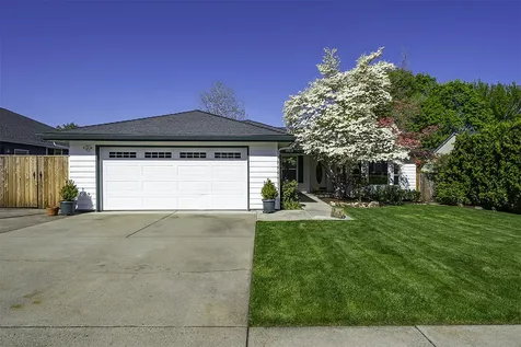 1855 Willow Glen Way Medford OR 97504
