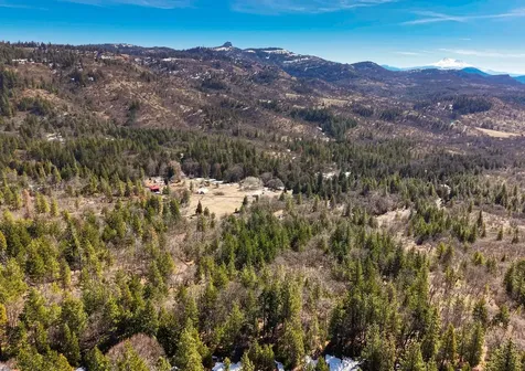 2000 Colestin Road Ashland OR 97520