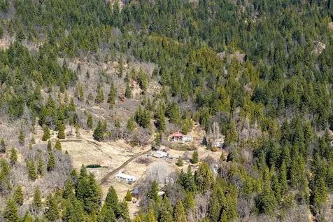 2000 Colestin Road Ashland OR 97520