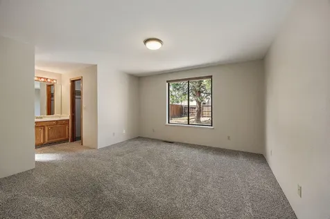 2551 Paloma Avenue Medford OR 97504