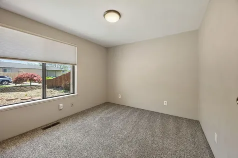 2551 Paloma Avenue Medford OR 97504