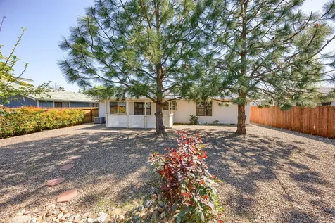 2551 Paloma Avenue Medford OR 97504