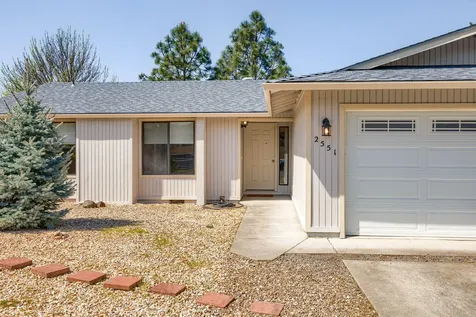2551 Paloma Avenue Medford OR 97504
