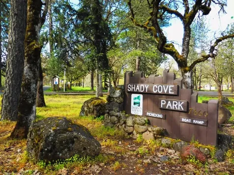 176 Cindy Way Shady Cove OR 97539