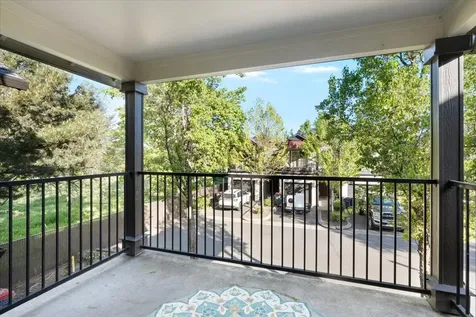 279 Tyler Avenue Central Point OR 97502