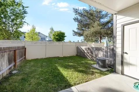 279 Tyler Avenue Central Point OR 97502