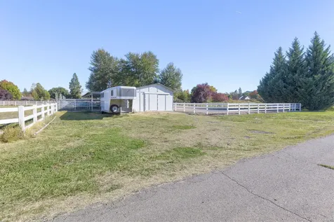 4500 Leonard Road Grants Pass OR 97527