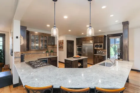 789 NW Yosemite Drive Bend OR 97703