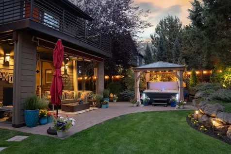 789 NW Yosemite Drive Bend OR 97703