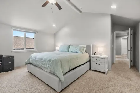 914 Sellwood Drive Eagle Point OR 97524