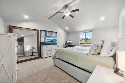 914 Sellwood Drive Eagle Point OR 97524